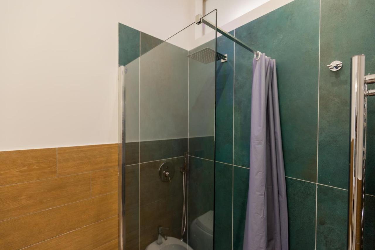 Exclusive Parking Flat X 4 Near Metro 1 Salvator Rosa Apartment Naples Exterior photo